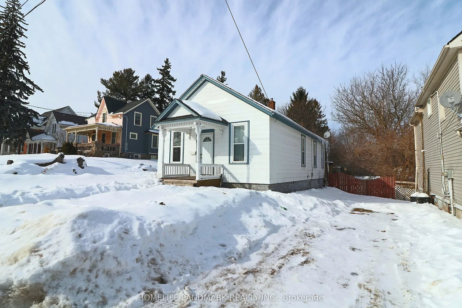 5761 Peer St photo 1