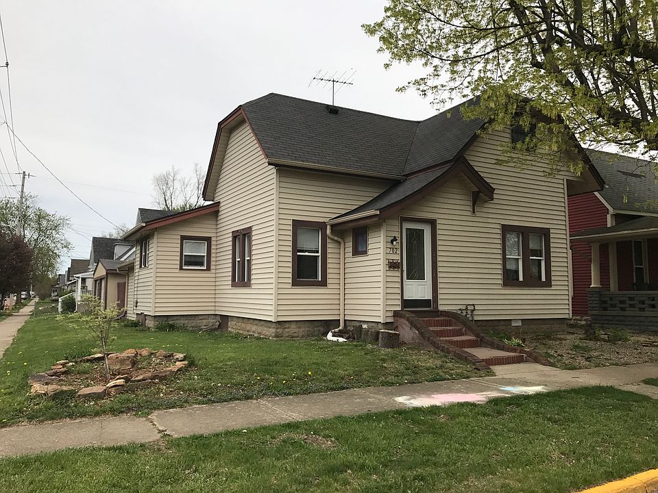 1st image of 702 E North St