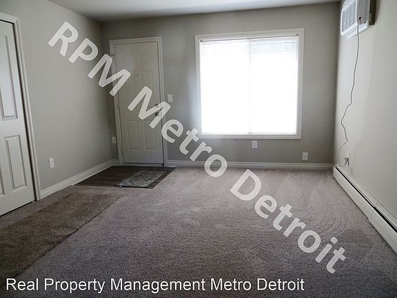 3rd image of 36241 Hathaway St APT 1