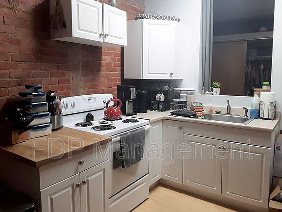 3rd image of 480-488 E Main St Unit 416