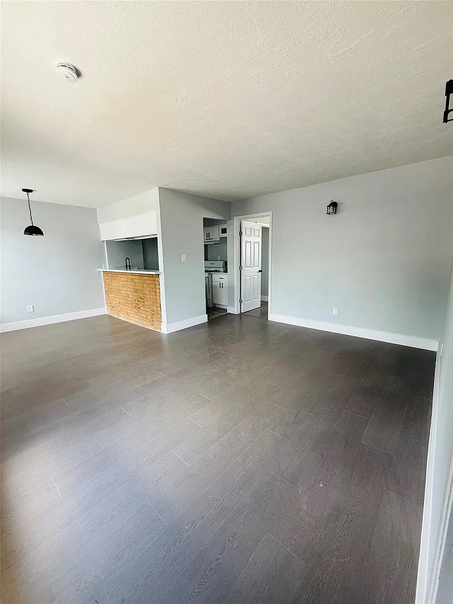 Building Photo - 1125 Ann St #4
