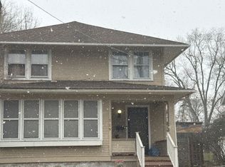 119 S Russell Ave, Aurora, IL 60506