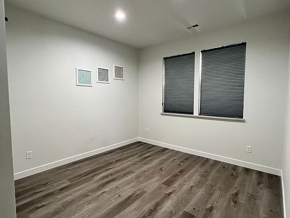 5th image of 4019 Quinn Dr NE