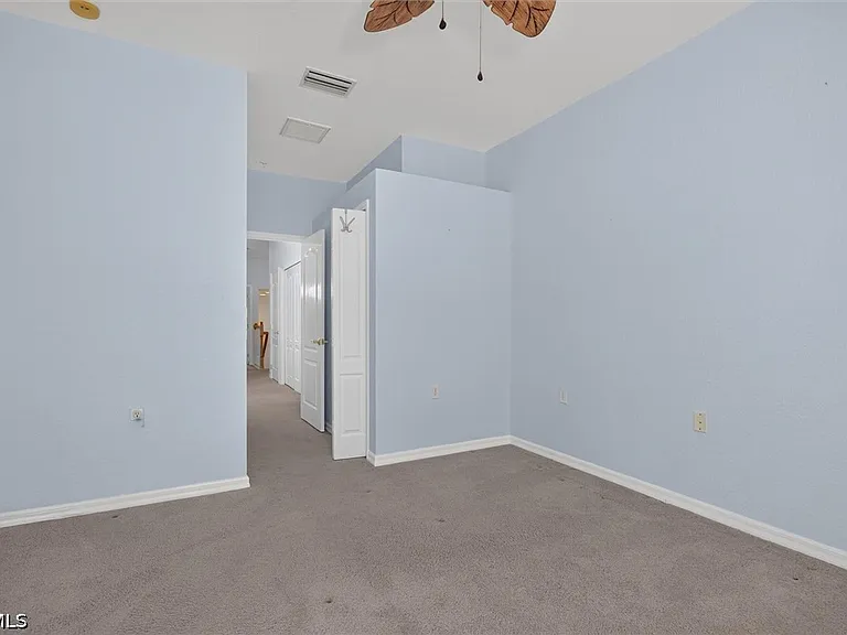 3241 Cottonwood Bnd #101 — Photo 30