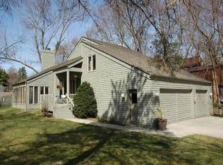 2824 S 94th St, Omaha, NE 68124