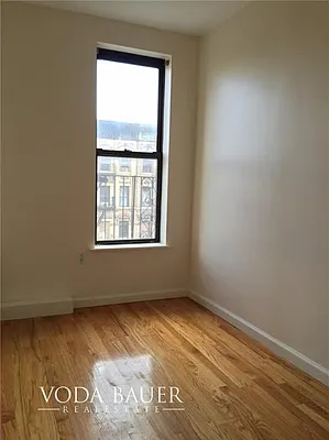 Rented by Voda Bauer Real Estate | media 14