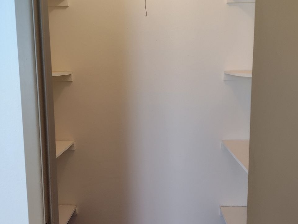 1st image of 1316-1325 Southwestern Dr #14072404