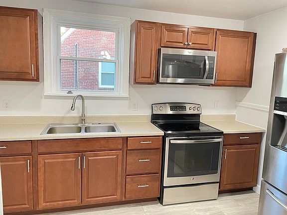 5th image of 213 Winber Dr