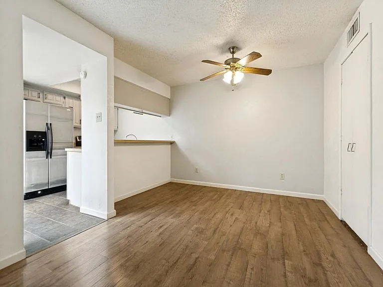 2929 Pegasus Dr — Photo 4