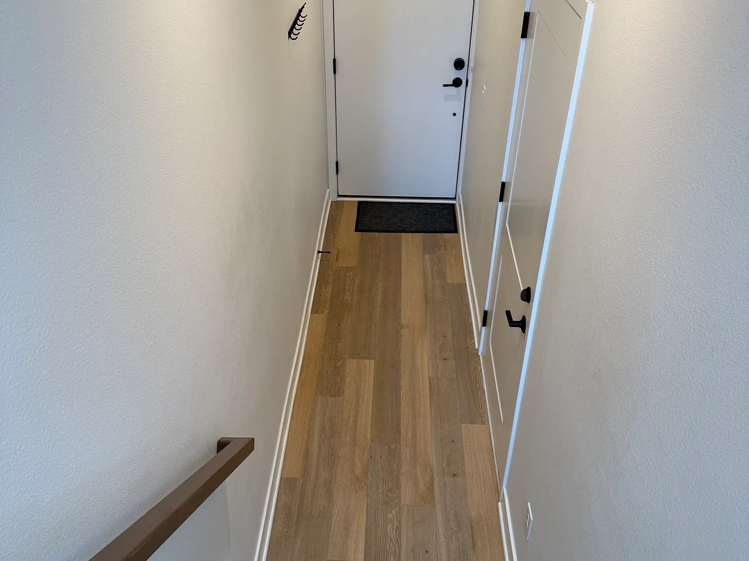 2 bed, 2.5 bath, 1268 sqft, $2,000 — Photo 3
