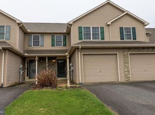 82 Pebble Creek Dr, Lititz, PA 17543