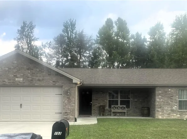 102 Wooded Court, Hanover, IN 47243
