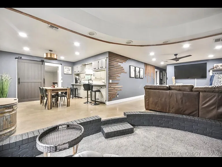 805 N Harville Rd — Photo 10