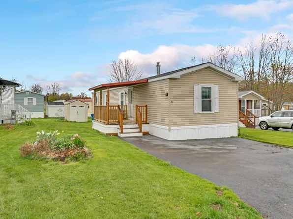 65 Blackberry Place, Kittery, ME 03904