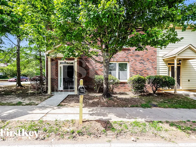1717 Taylor Ave — Photo 1