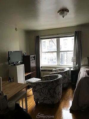 Rented by City Connections Realty | media 15