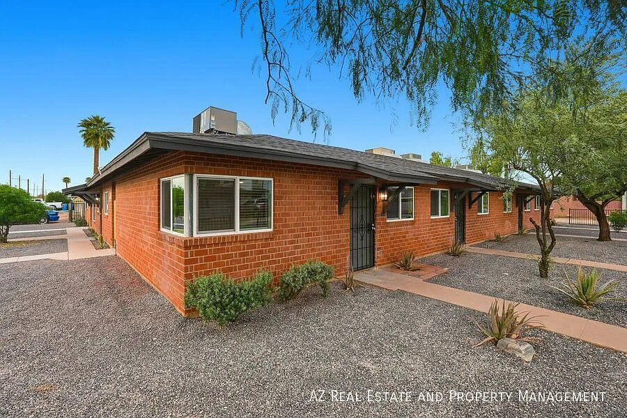 1806 E Coronado Rd #C