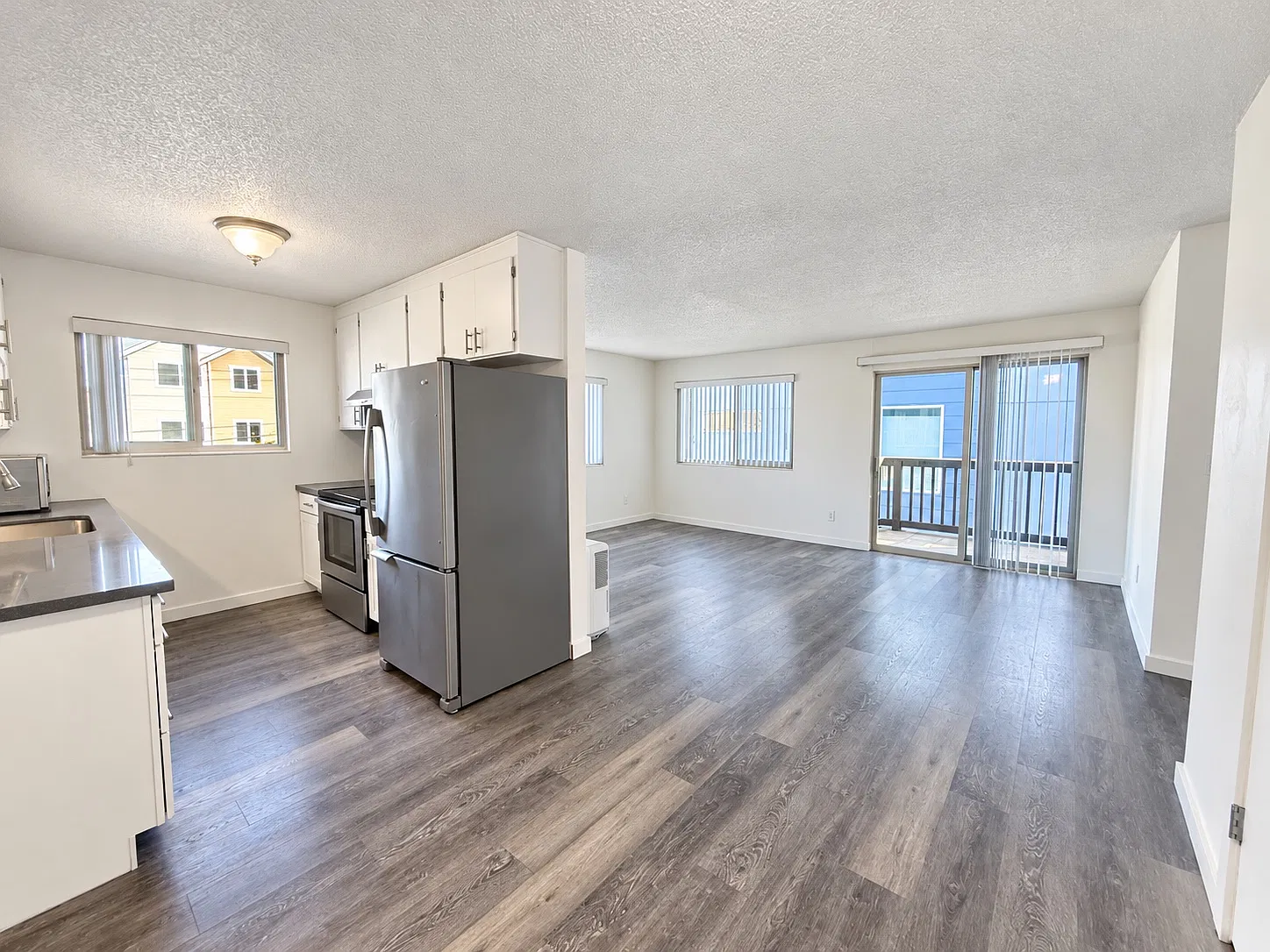 2 bed, 850 sqft, $1,800 — Photo 4