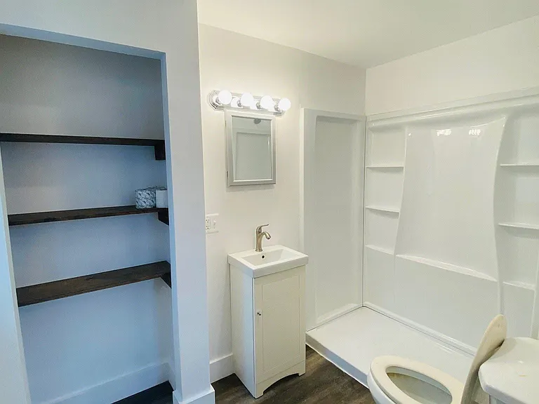 7 Solar St #2 — Photo 2