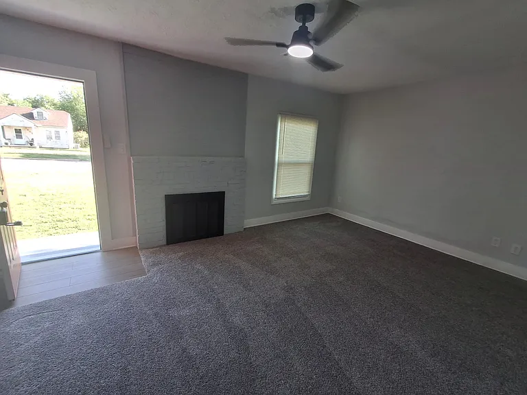 1504 NW Arlington Ave — Photo 5