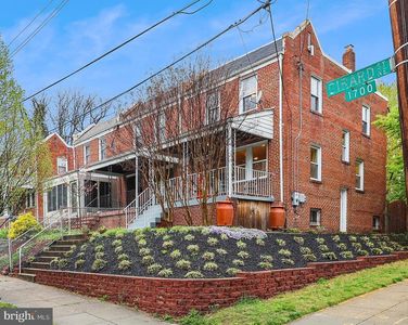 1732 Girard St NE, Washington, DC, 20018