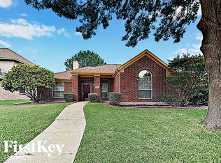 1800 Shadow Crk, Mesquite, TX 75181