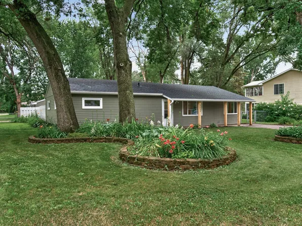 9951 Olive St NW, Coon Rapids, MN 55433