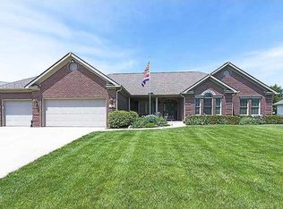282 Hidden Glen Dr, Greenfield, IN