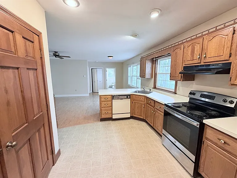 55 Warren St #1 — Photo 3