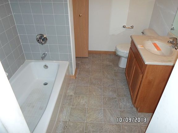 5th image of 1905 Stonegate Dr #1905