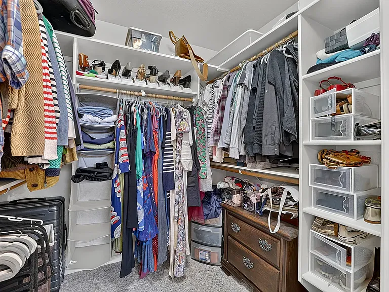 8106 W Penny Ln — Photo 23