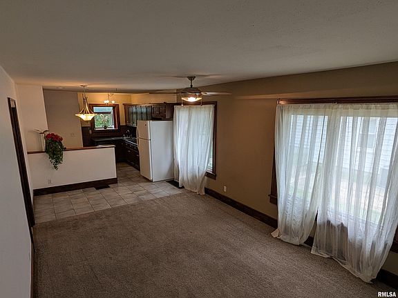2nd image of 1120 N Amos Ave