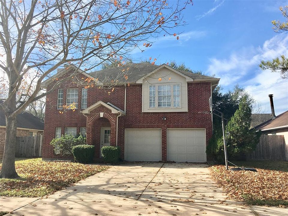 1st image of 17018 Enchanted Cir W