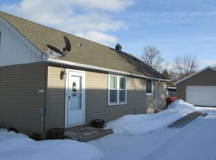 S76W18173 Janesville Rd, Muskego, WI 53150