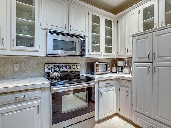 4th image of 5105 W Plano Pkwy