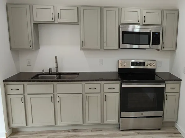 615 S Main St #D, Fountain City, WI 54629