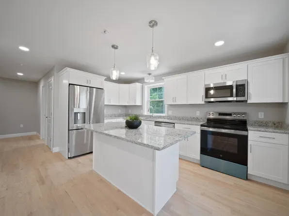 5 Cypress Lane #4, Windham, NH 03087