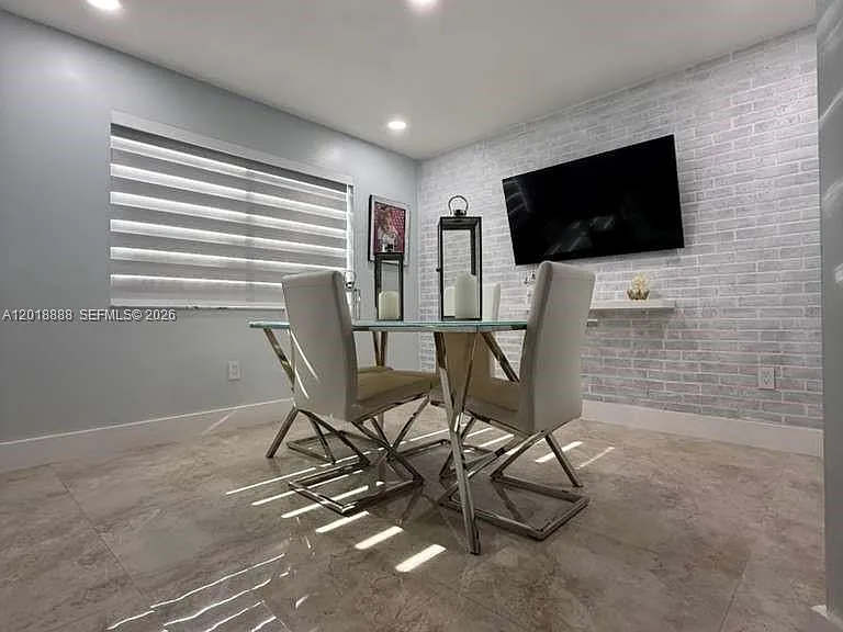 1115 W Okeechobee Rd — Photo 13