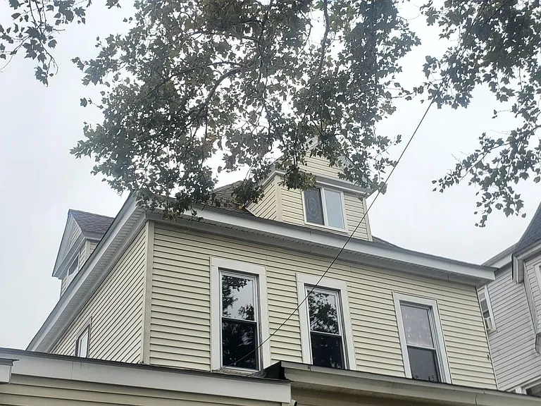 Sherman St — Photo 2
