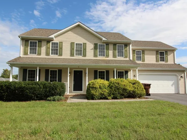 10 Lady Slipper Dr, Waynesboro, VA 22980