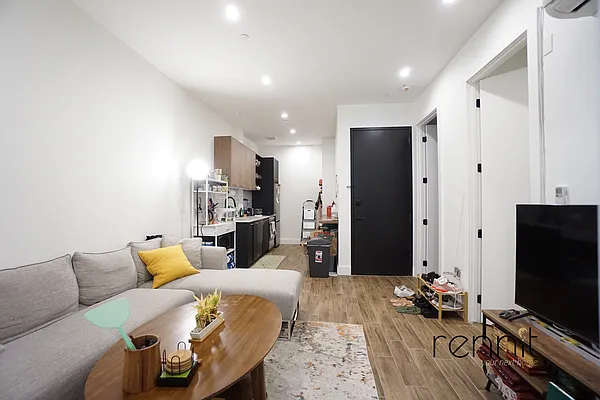 Rented by Rennit Inc. | media 4