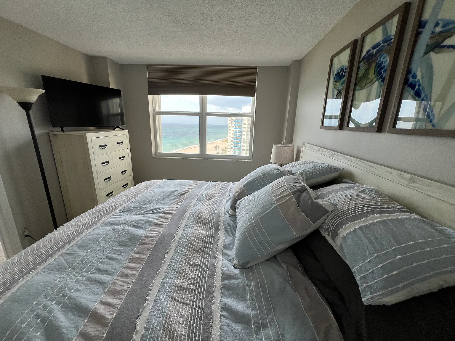2 bed, 1300 sqft, $5,500 — Photo 4