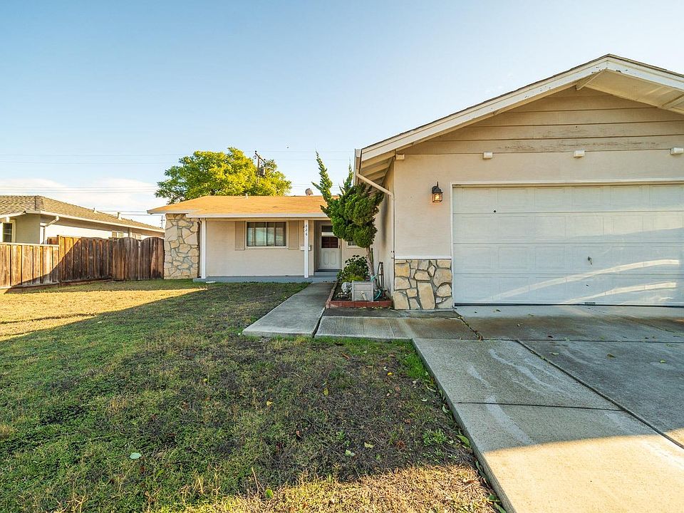 1st image of 826 Baird Ave