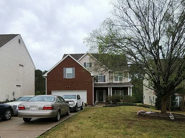 12378 Muir Field Ct, Fayetteville, GA 30215