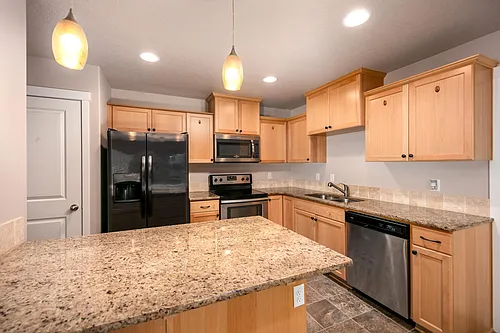 1295 SE Windsong Dr Photo 1