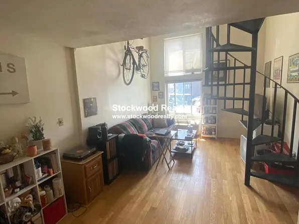 385-8 Dorchester St, Boston, MA 02127