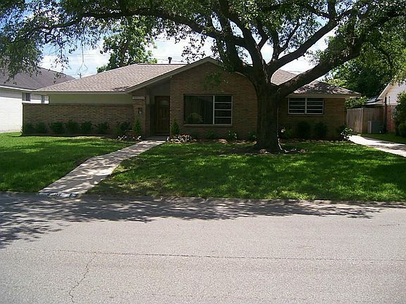 Fabulous home in desirable Willow Meadows subdivision.