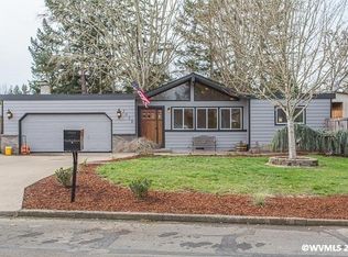 2039 Crittenden Loop NW, Albany, OR 97321