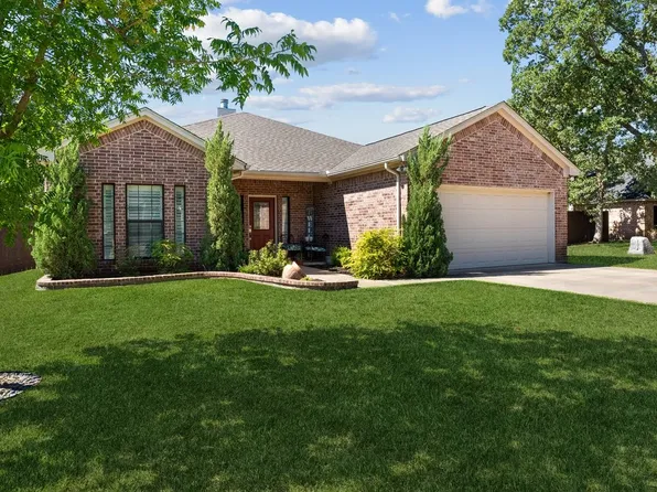505 NW 25th St, Mineral Wells, TX 76067