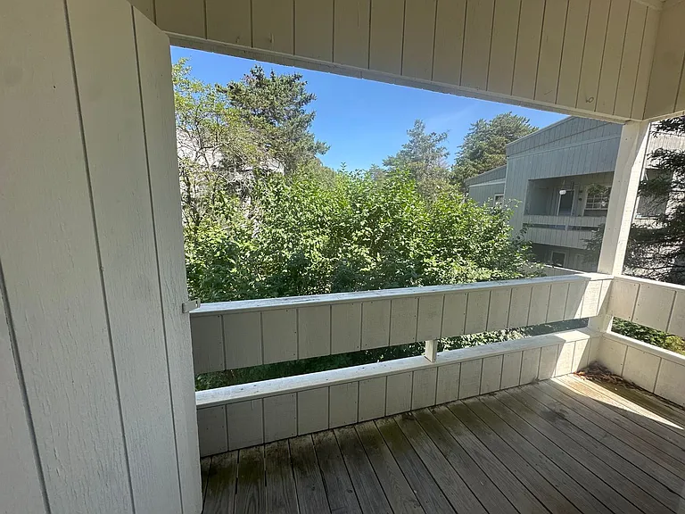 University Park Apartments near Cornell University — Photo 261